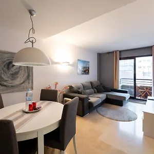 Appartamento Comfy Downtown + Private Terrace, Barcellona